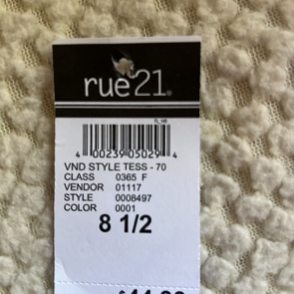 Yoki Womens thigh high Block heel boots. Brand new. Size 8 1/2. - Picture 10 of 10